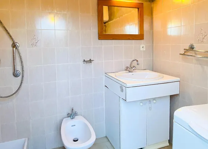 Jolie Maison Avec Cour Dans Le Centre Du Village Villa La Couarde-sur-Mer